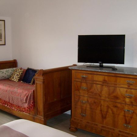 Maison Des Isles Saint-Hilaire-du-Harcouët Eksteriør bilde