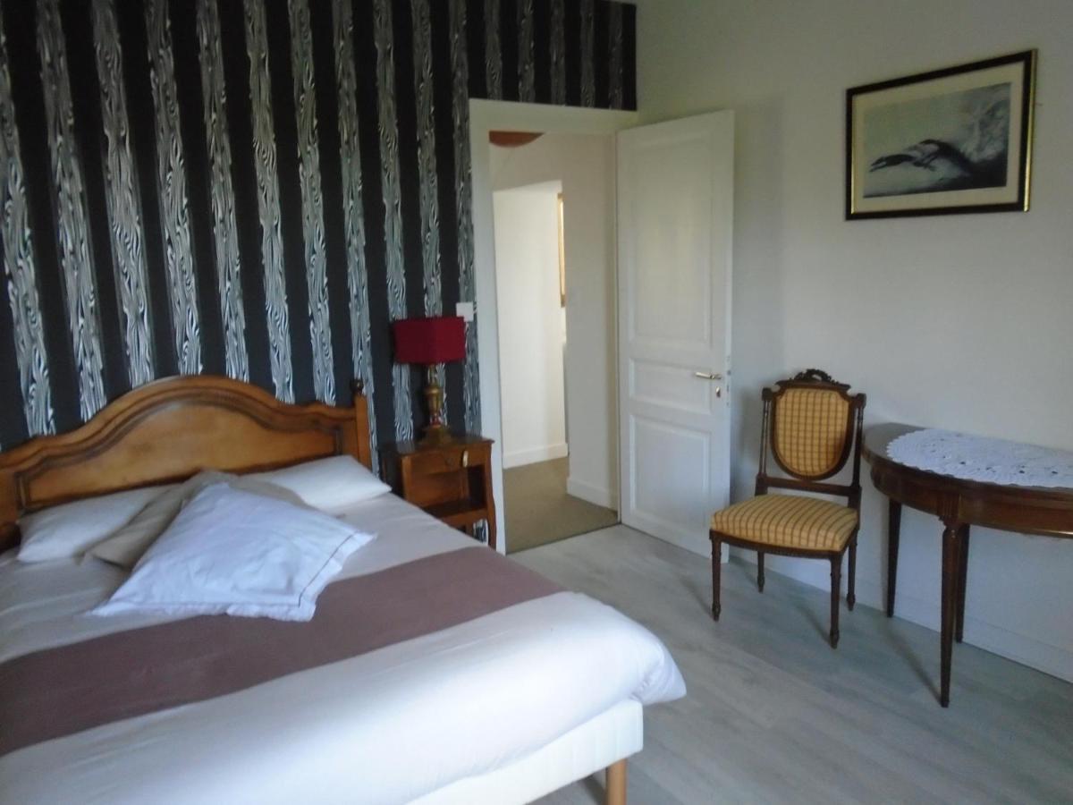 Maison Des Isles Saint-Hilaire-du-Harcouët Eksteriør bilde